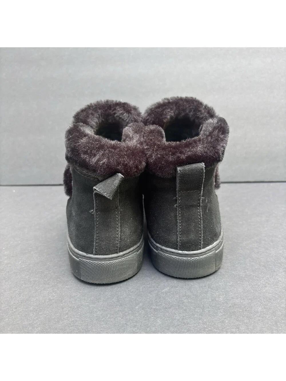 Cougar Duffy Bootie Women’s Size 10 Suede Pull On Faux Fur Trim Ankle Boots